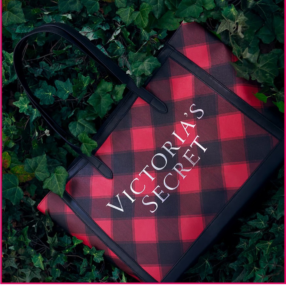 VICTORIA'S SECRET
Plaid Carryall Tote